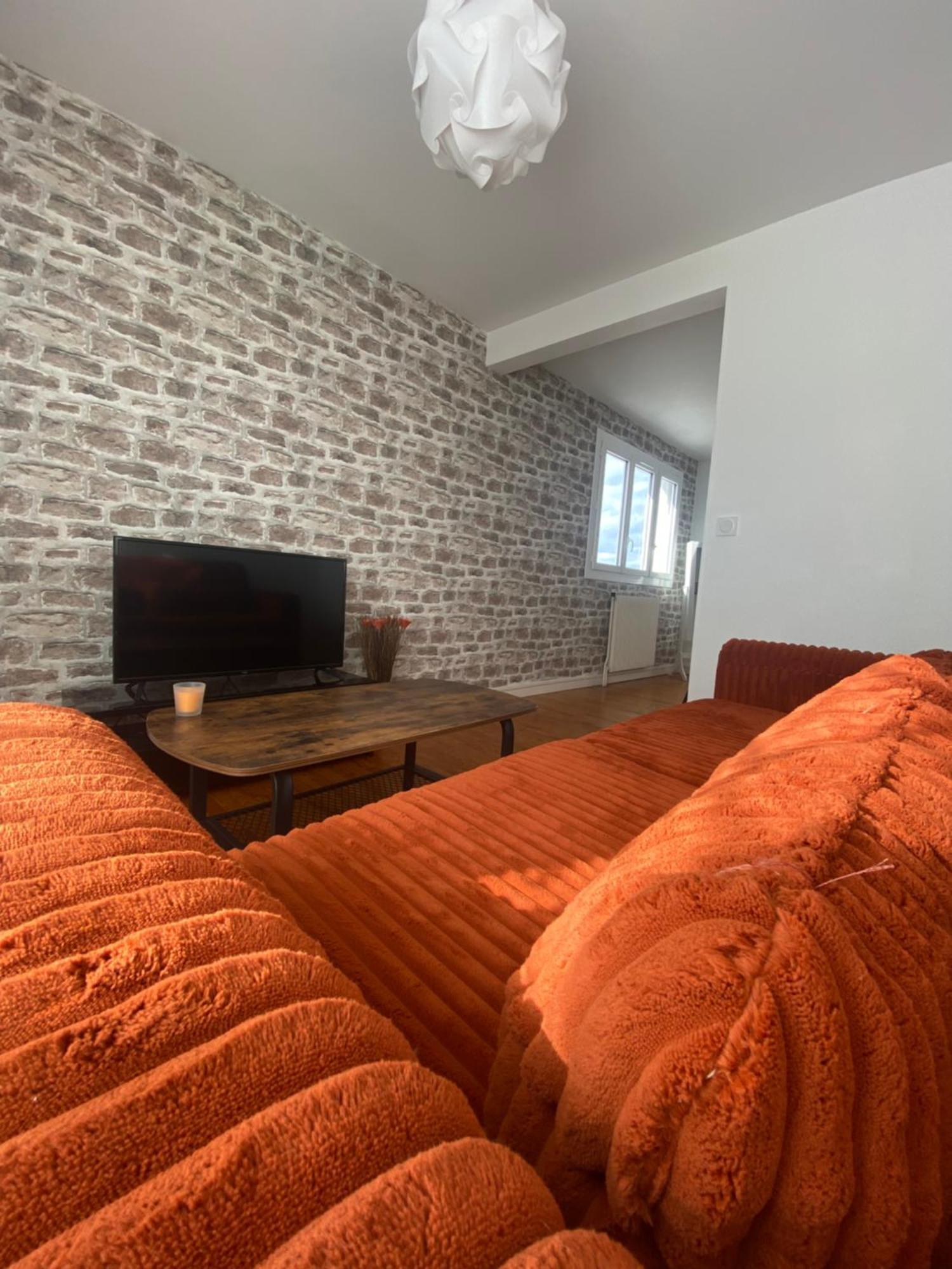 Appartement Spacieux Et Chaleureux - 4Pers - Refait A Neuf - Parking Privatif - Proches Axes, Commerces Et Services - Check In 24-24 Lempdes Dış mekan fotoğraf