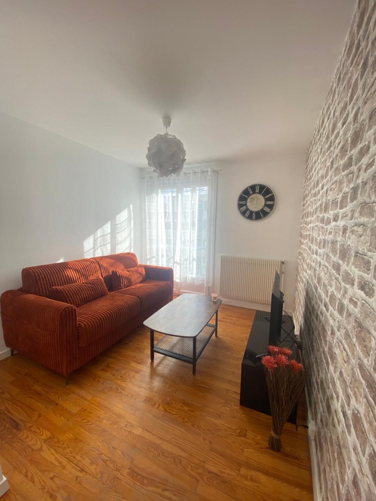 Appartement Spacieux Et Chaleureux - 4Pers - Refait A Neuf - Parking Privatif - Proches Axes, Commerces Et Services - Check In 24-24 Lempdes Dış mekan fotoğraf